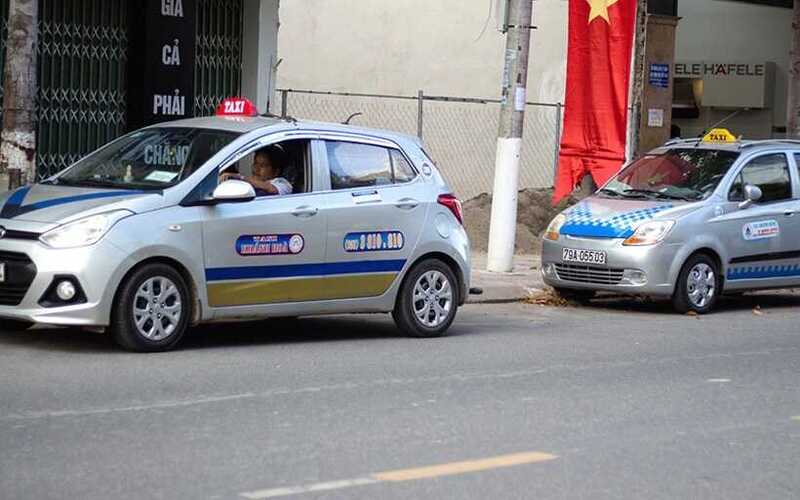 20 Hãng taxi Nha Trang giá rẻ số điện thoại đón sân bay 24/24