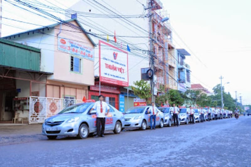 20 Hãng taxi Quảng Bình số điện thoại tổng đài giá rẻ 24h/7